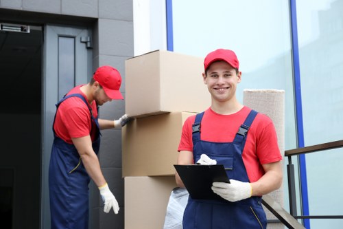 Local removals and storage services in Woodgreen for homes and businesses